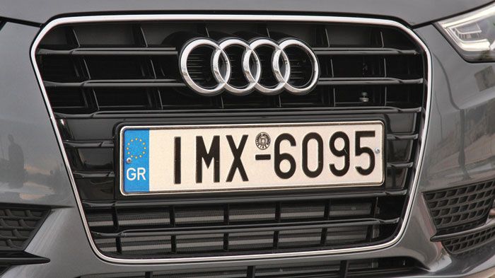 Το A5 κουπέ είναι ένα από τα πιο όμορφα μοντέλα που δημιούργησε η Audi, με χαρακτηριστικά σημεία στο design, όπου ξεχωρίζει το εμπρός μέρος του, με την τραπεζοειδή δυναμική μάσκα του.